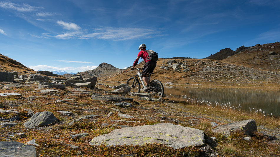 Lac de la Masse : quel contraste avec le versant N massacré par les pistes