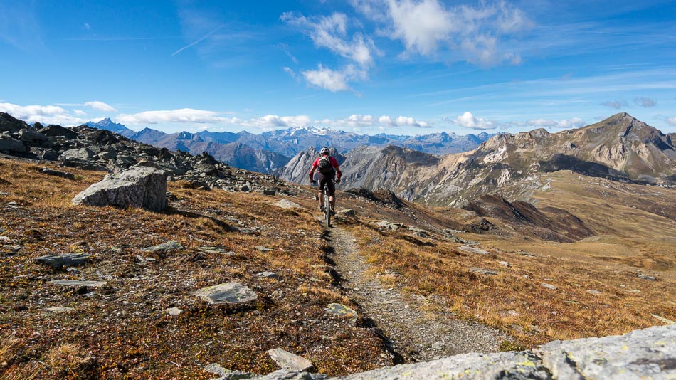 une autre : vue vers le Col des Encombres