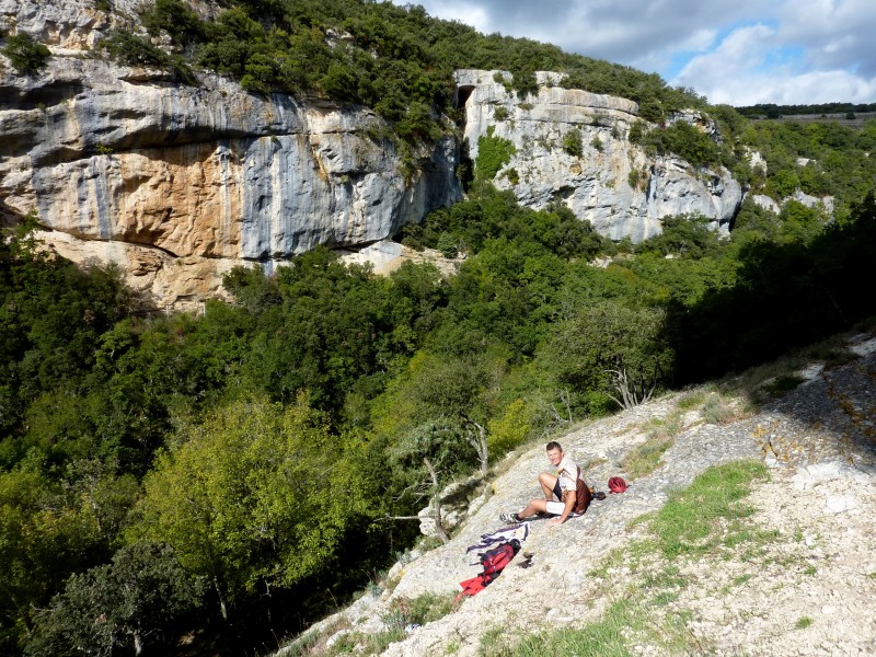 Fougasse en terrasse : On lézarde au soleil au dessus du sentier des Gorges