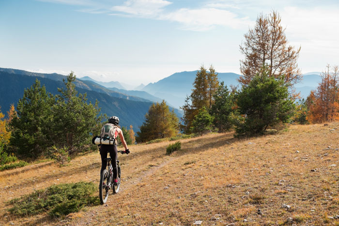 Vers la cime de Ballaour : On profite du panorama et des couleurs !