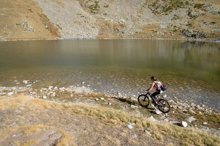 Lac des Millefonts : dans quelques secondes, le sandwich tant attendu !