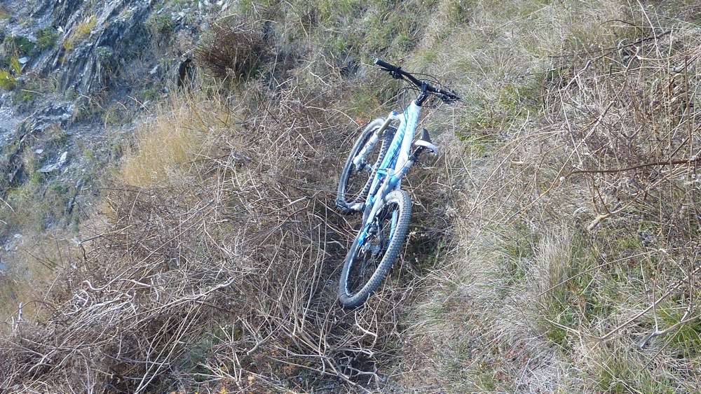 #15 Branchouilles : des branchouilles mortes apportées par le vent qui ralentissent la descente. On a de petits soucis !!! Branchouilles : des branchouilles mortes apportées par le vent qui ralentissent la descente. On a de petits soucis !!!