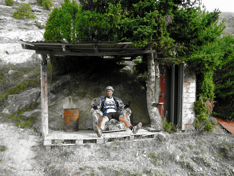 #1 le roi : sur son trone le roi : sur son trone