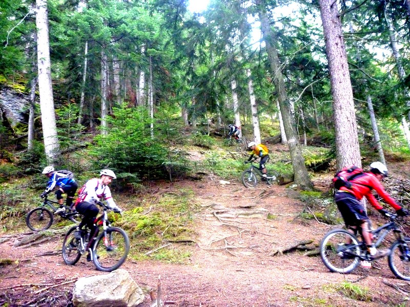 manege : et 1,2,3,4,5 bananes sur velo