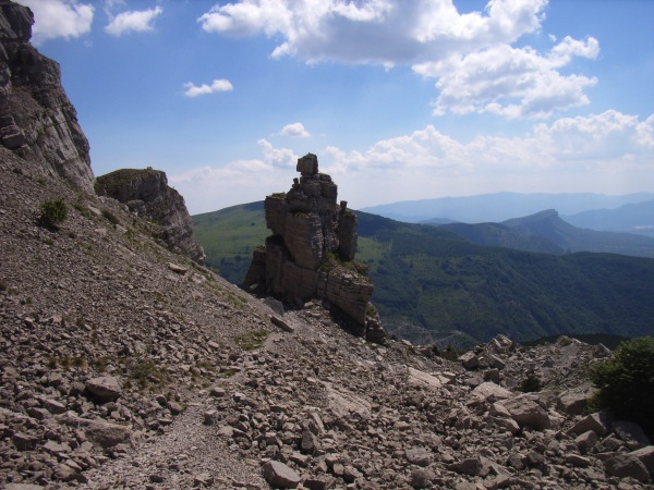 #5 Chateau de la Mole : L Chateau de la Mole : L'arrière cour