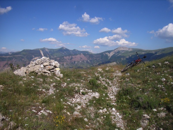 #7 Pas de Palabiouse : Au fond, Les Monges et L Pas de Palabiouse : Au fond, Les Monges et L'Oratoire