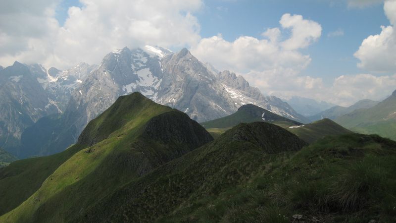 #13 La crête : ça monte et ça descend, c La crête : ça monte et ça descend, c'est bien long mais très beau.