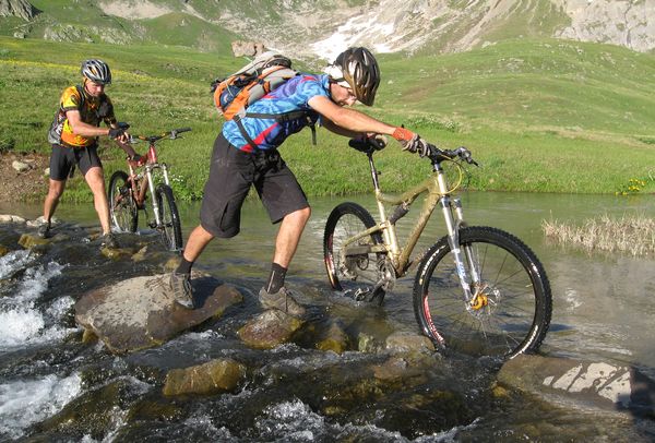 encore une traversée : pieds mouillés, montée gachée !