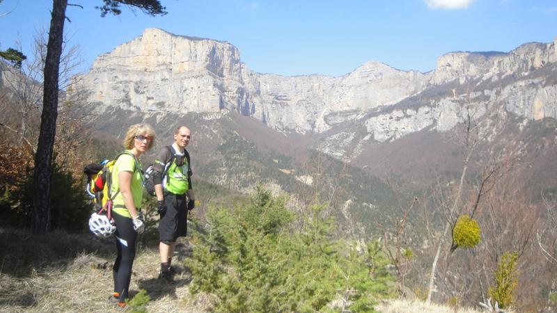 En direction Ravin de Barri : Petite pause dans la montée de Morel