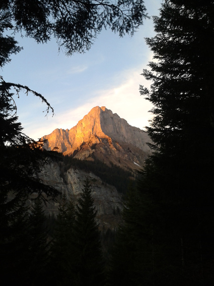 Ambiance : Ce sommet "La Croix de fer", attire toute mon attention à cet instant