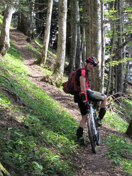 sentier montant : Belle portion de pédalage