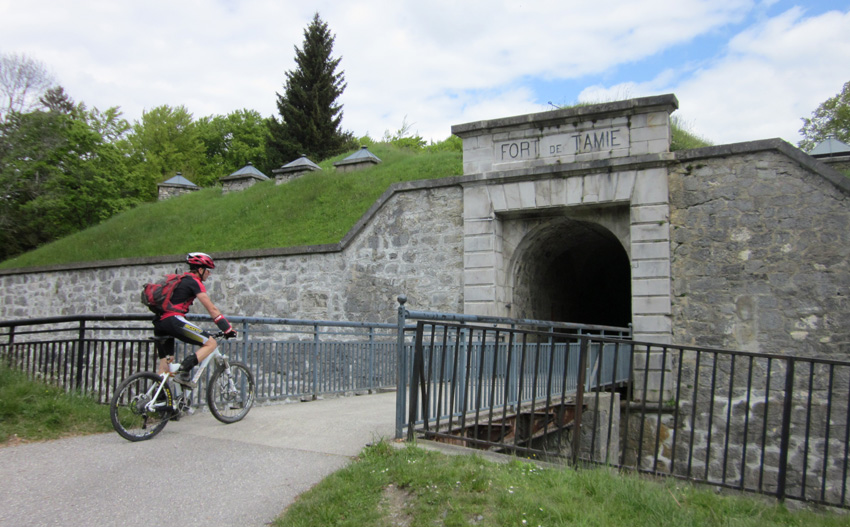 Au fort : Entrée du fort de Tamié