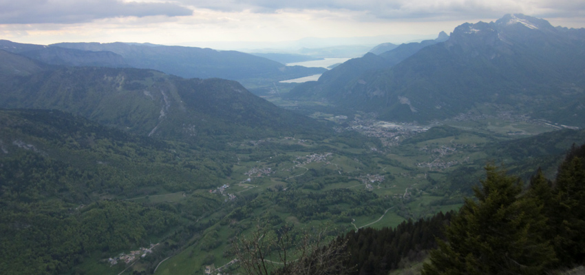 Vue sur Annecy : Le ciel s'est bien chargé