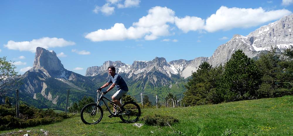 départ du sentier Maladraye : un petit tout face au Mont-Aiguille