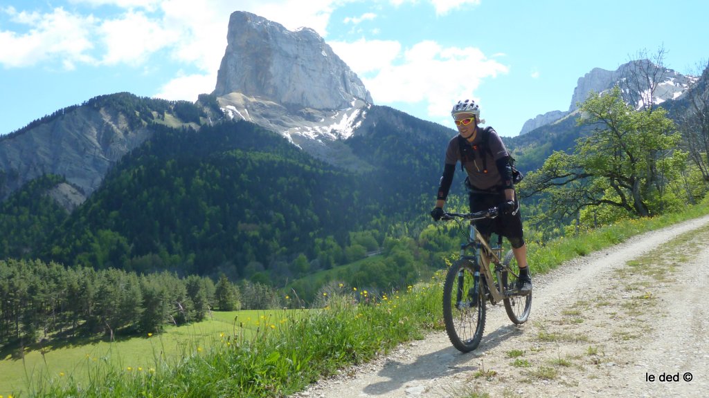 #20 Mont Aiguille : Sans mentir, il a fallut la refaire 2 fois celle çi ... Mont Aiguille : Sans mentir, il a fallut la refaire 2 fois celle çi ...