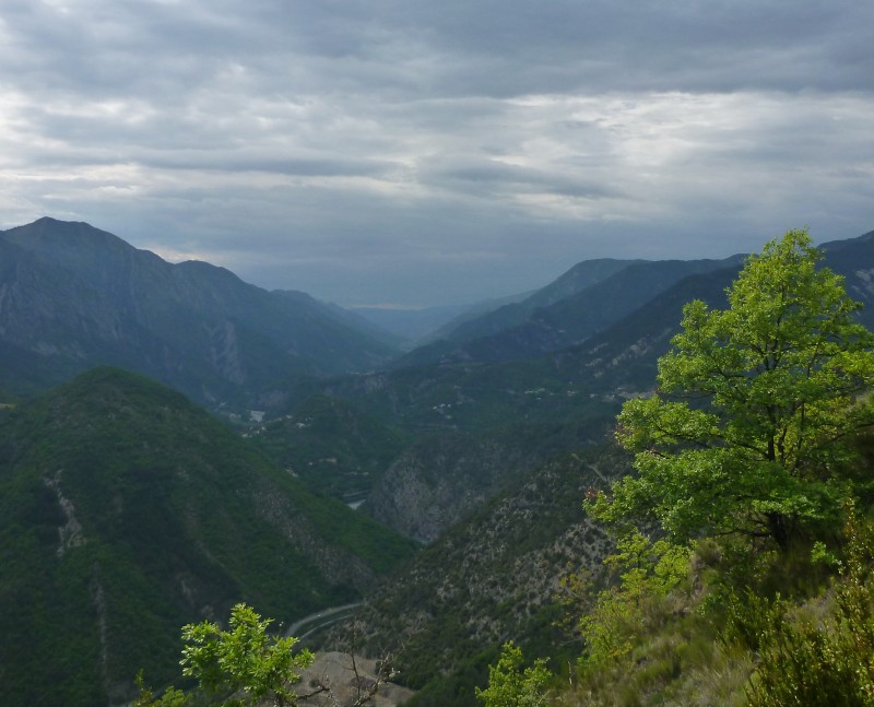 vue vallée du var : sublimes points de vue sur ce tour en moyenne montagne