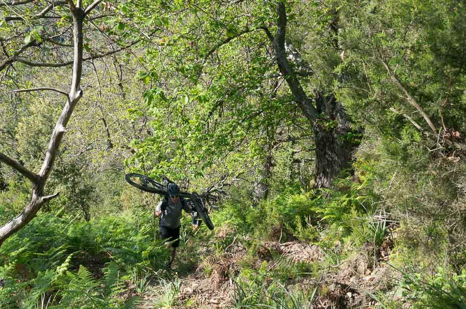 Ortoporio : portage rustique jusqu'à la crête de Punta Di A Mazze