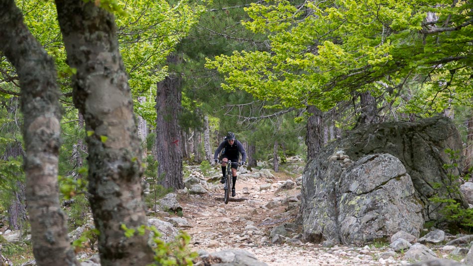 #9 Sur le GR20 : en descendant sur le col de Verde Sur le GR20 : en descendant sur le col de Verde
