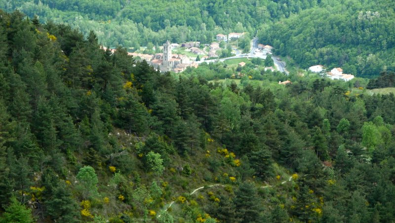 Col Del Miracle : Prats Del Mollo en vu et surtout un beau sentier appétissant !