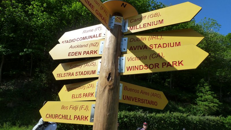 #5 Lamanère, c Lamanère, c'est au Sud : Point village le plus au Sud de France d'après les explications locales