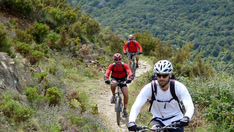 Coll de Vallauria : Milieu du chemin de l'eau