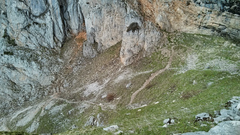 #7 Le goulet : Sur le début, c Le goulet : Sur le début, c'est encombré de pierres, raide, expo, ensuite ça devient très joueur.