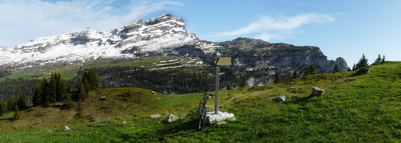 Depuis Les Gérats : Vue imprenable sur la tête du Colonney