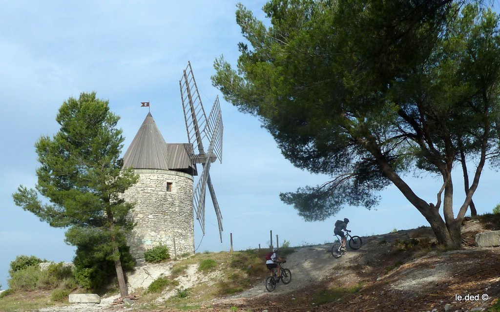 #3 le moulin Bonnet : ce n le moulin Bonnet : ce n'est pas celui d'Alphonse Daudet mais la grimpette est bien réelle!