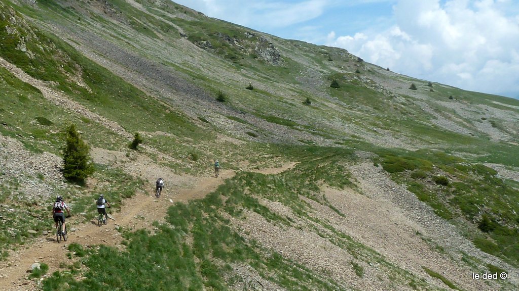 Sam and co : les 4 types :-) en route vers le col de la Buffe