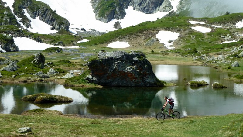 Reflet du lac noir : Le Fourchu n'est pas le seul lac du coin