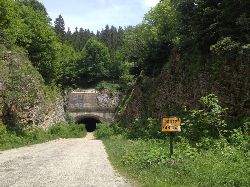 Tunnel du Mortier : Entrèe de la bête pour rejoindre Noyarey et le sentier des Boeufs.