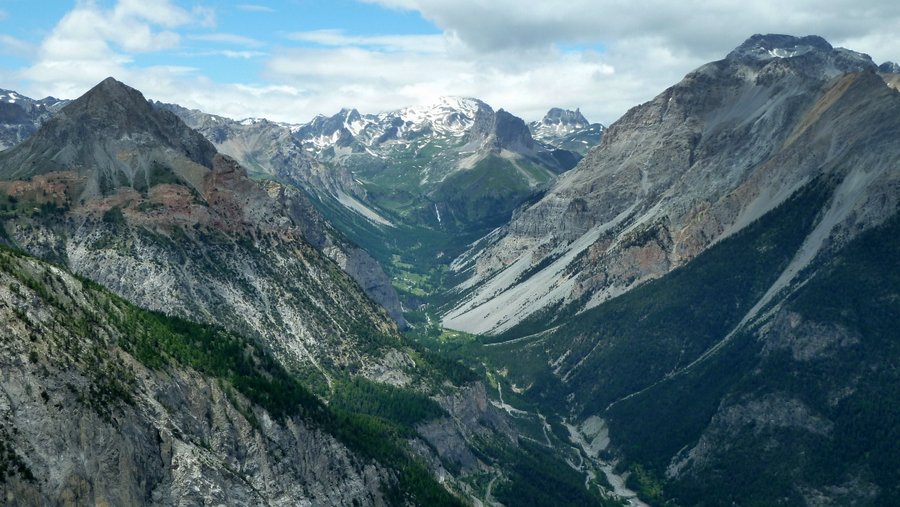 Vallée étroite et Thabor : Quelle vue sur le massif du Thabor