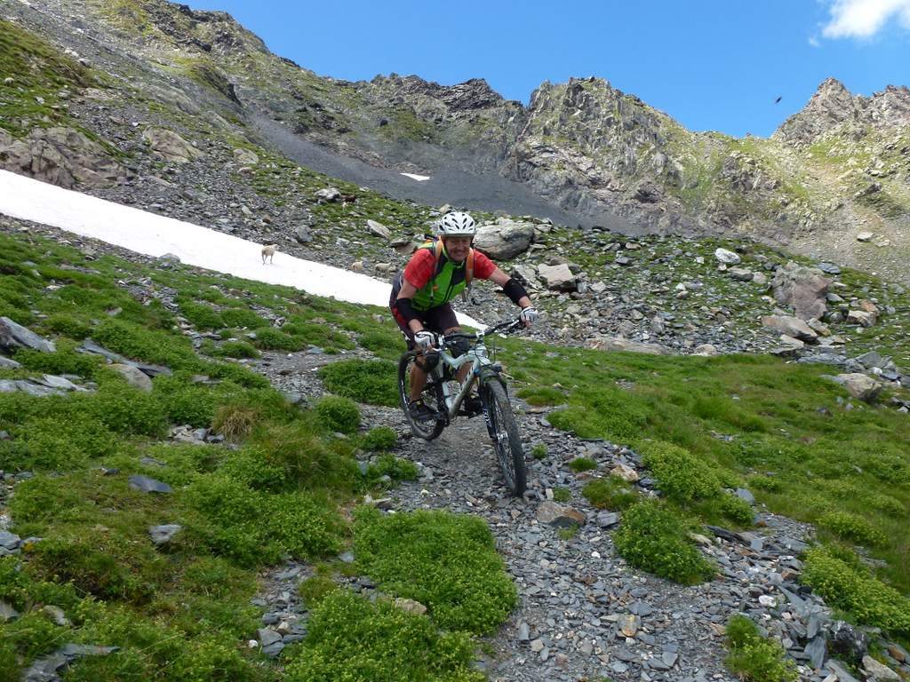 #11 Vers 2300 : Alternances d Vers 2300 : Alternances d'épingles ardues et de plus faciles