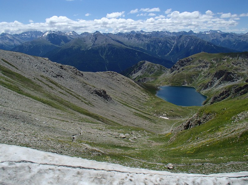 Portage : Court mais raide portage au dessus du lac