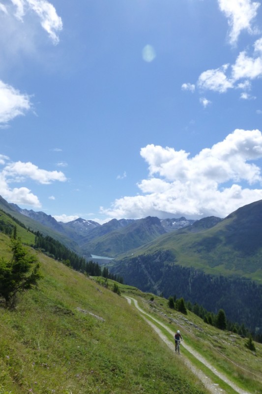 #22 Bourg St Pierre s Bourg St Pierre s'éloigne : vite