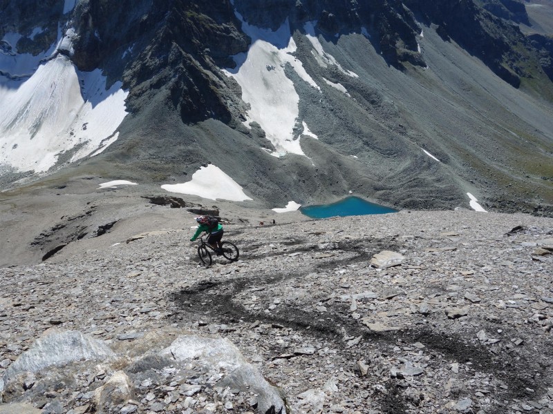 Mont Avril, The descente : Peut-être la plus belle...