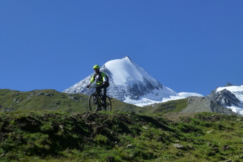 Descente de la moraine : Yves