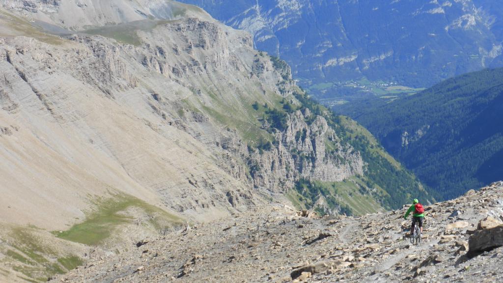 Tete de Vautisse : Vallon du Couleau en contre bas, superbe !