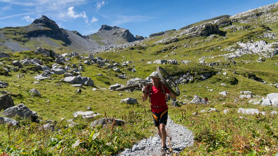 Portage vers le Dérochoir : Pointe de Platé