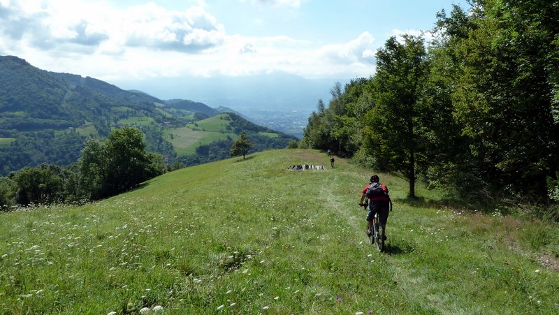 Soleil final : Dans la descente du Col du Rousset