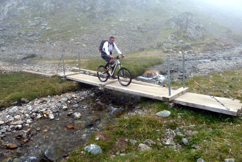 Le petit pont de bois : Yes, cela roule