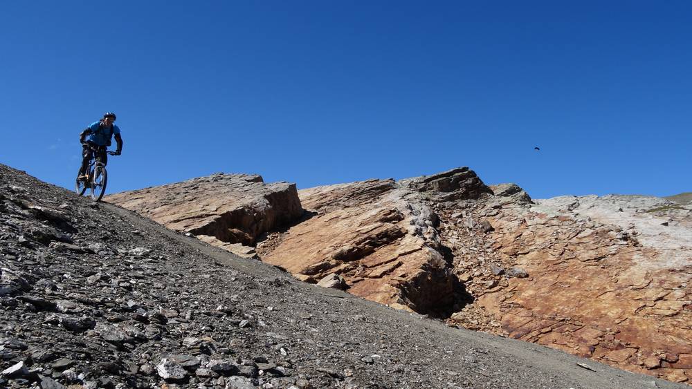 #17 Manu : Une très belle descente depuis le col Manu : Une très belle descente depuis le col
