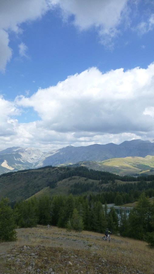#10 Epingles : Sous le sommet des Aiguilliers Epingles : Sous le sommet des Aiguilliers