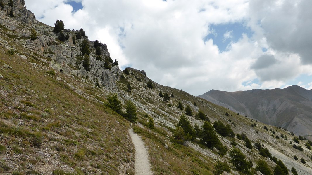 Sentier Montée : Sommet en vue