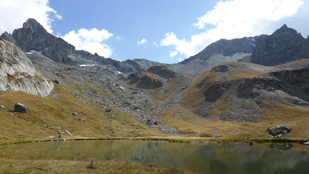 #23 Sentier Descente : Lac de la Blanche Sentier Descente : Lac de la Blanche