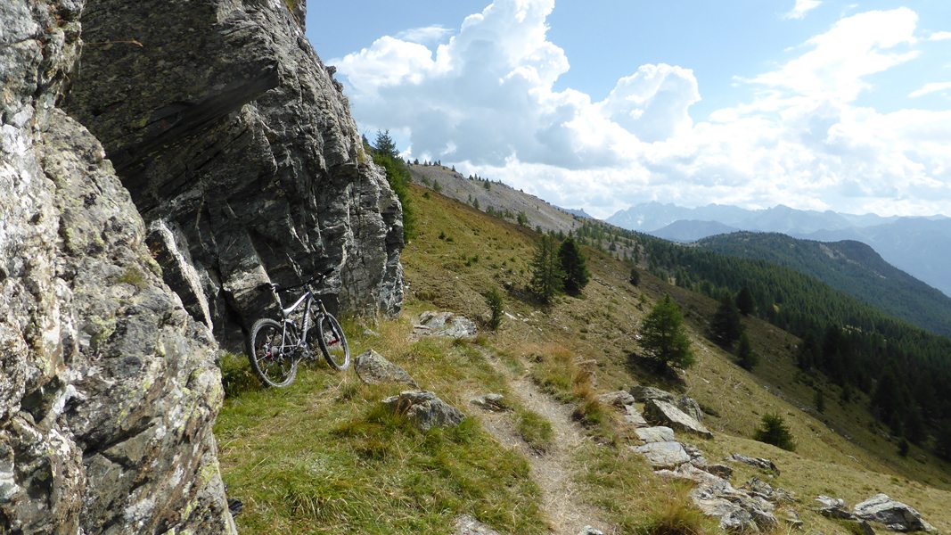 Sentier Balcon : Direction le Col de la Crêche