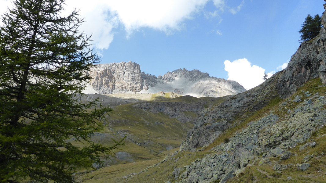 Sentier Balcon : Péas