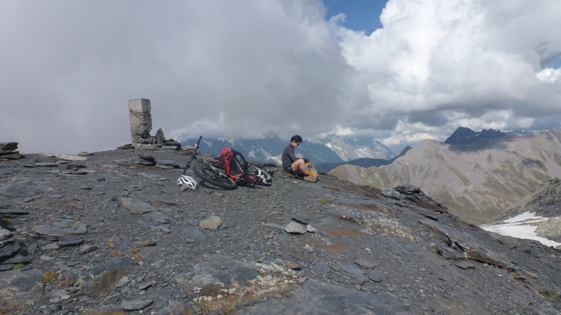 #5 Mt Miravidi : Après le doute, la pause bienvenue au sommet Mt Miravidi : Après le doute, la pause bienvenue au sommet