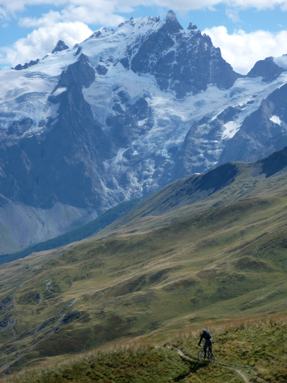 #14 Jour 2 : Petit single en face de grosse montagne ! Jour 2 : Petit single en face de grosse montagne !