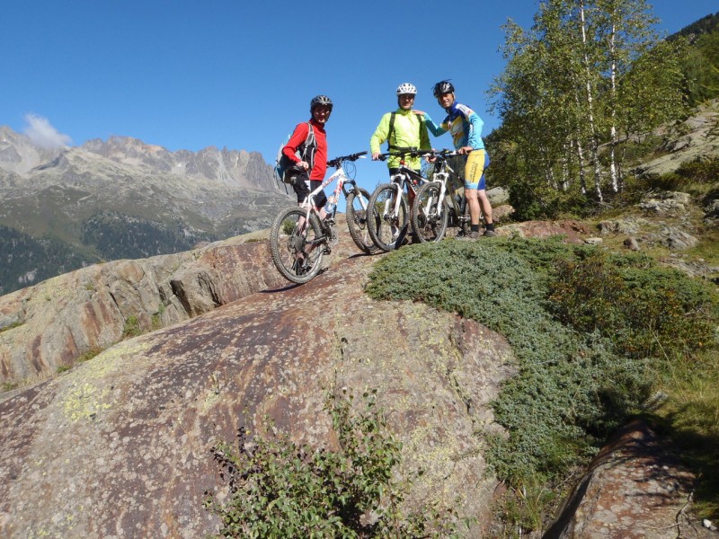 #9 Trois Miaz. : Trois sourires, cela parait positif cette sortie. Trois Miaz. : Trois sourires, cela parait positif cette sortie.